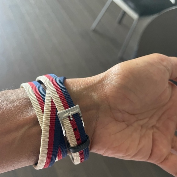 NWT 💯 Gucci Tri color watch - Picture 11 of 11